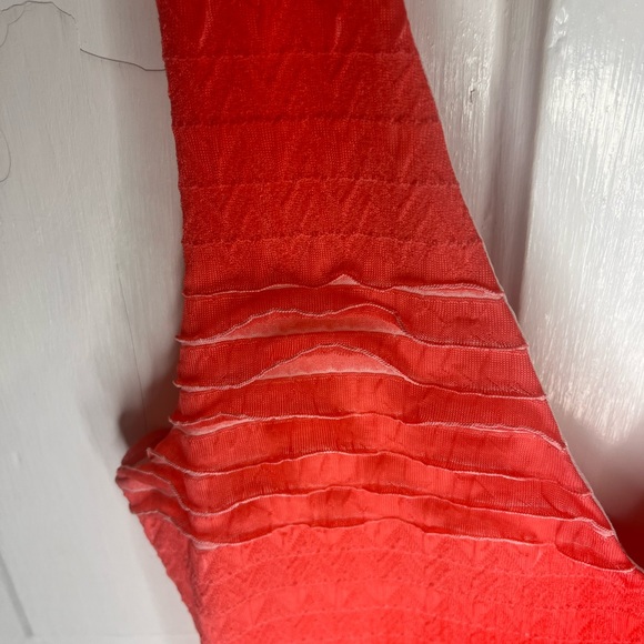 Arden B v-neck dress - Picture 3 of 5